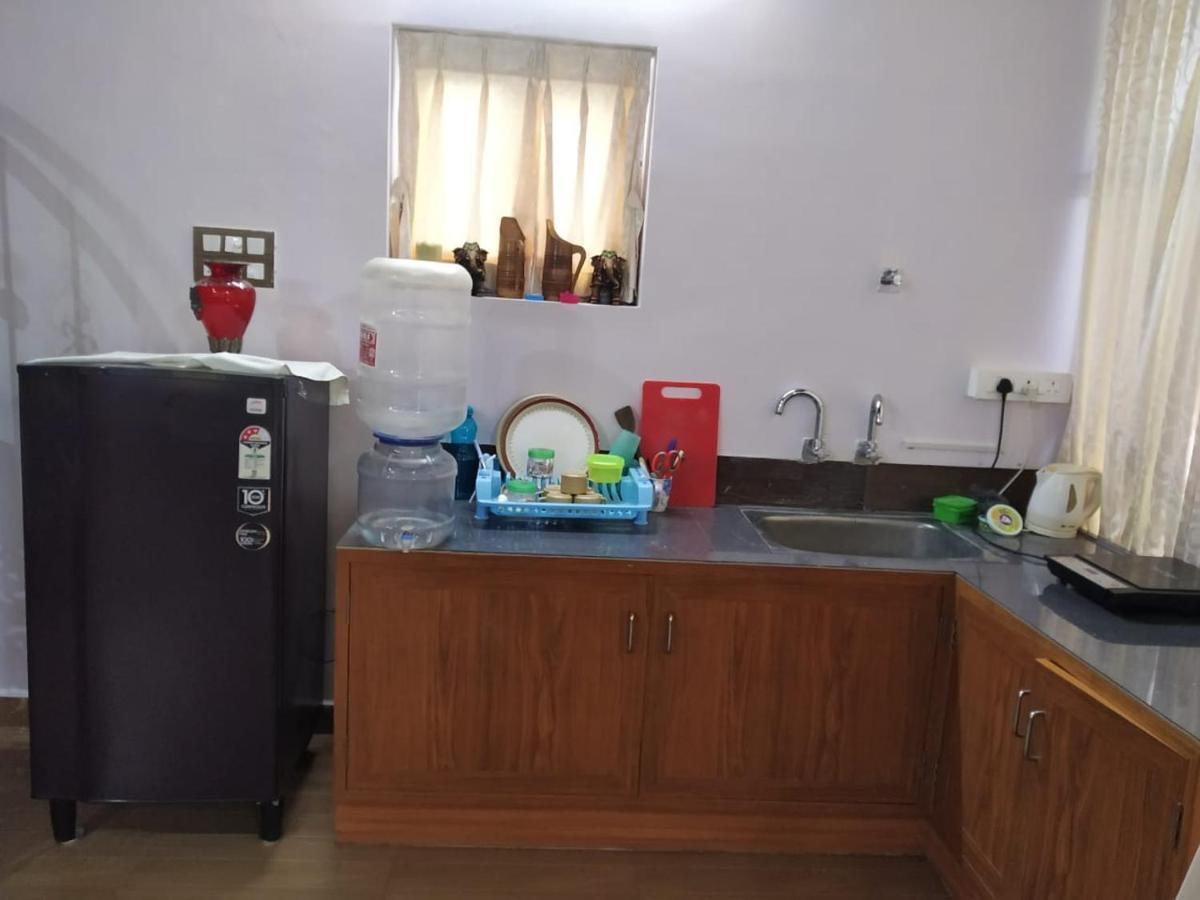 Waves Beach House بونديتْشيري المظهر الخارجي الصورة