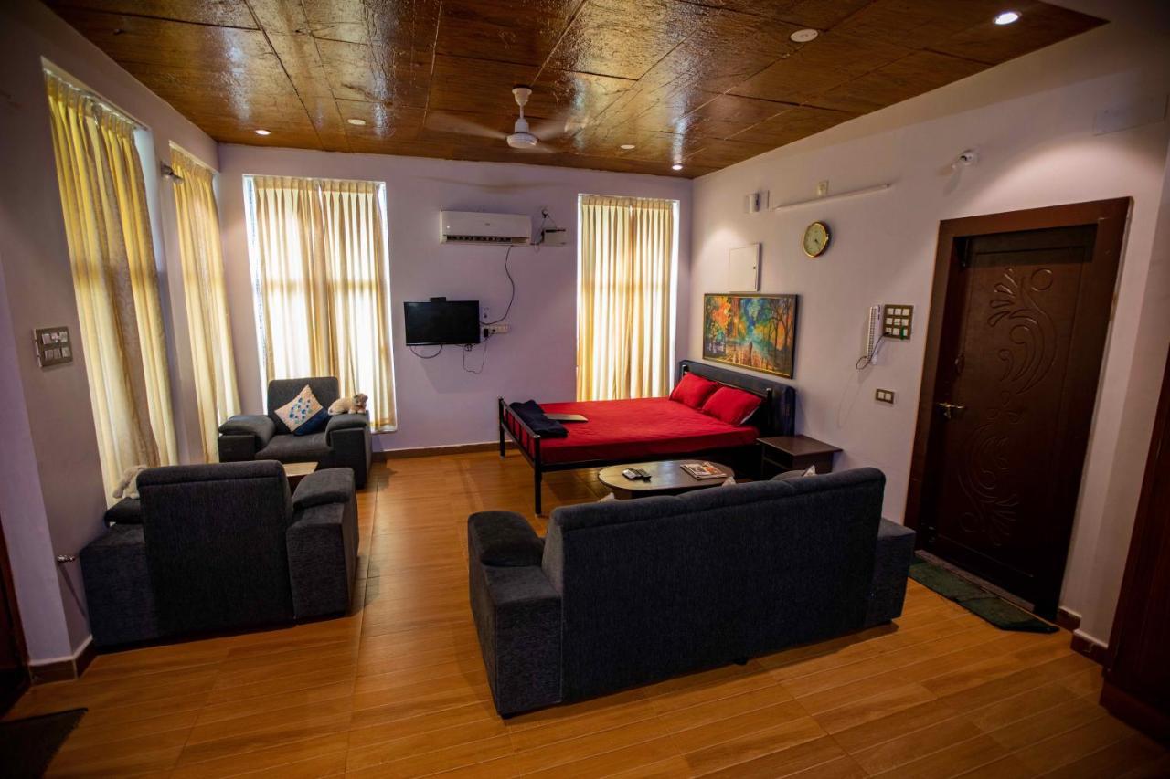 Waves Beach House بونديتْشيري المظهر الخارجي الصورة