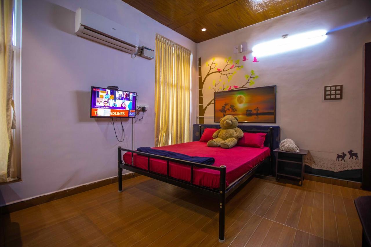 Waves Beach House بونديتْشيري المظهر الخارجي الصورة