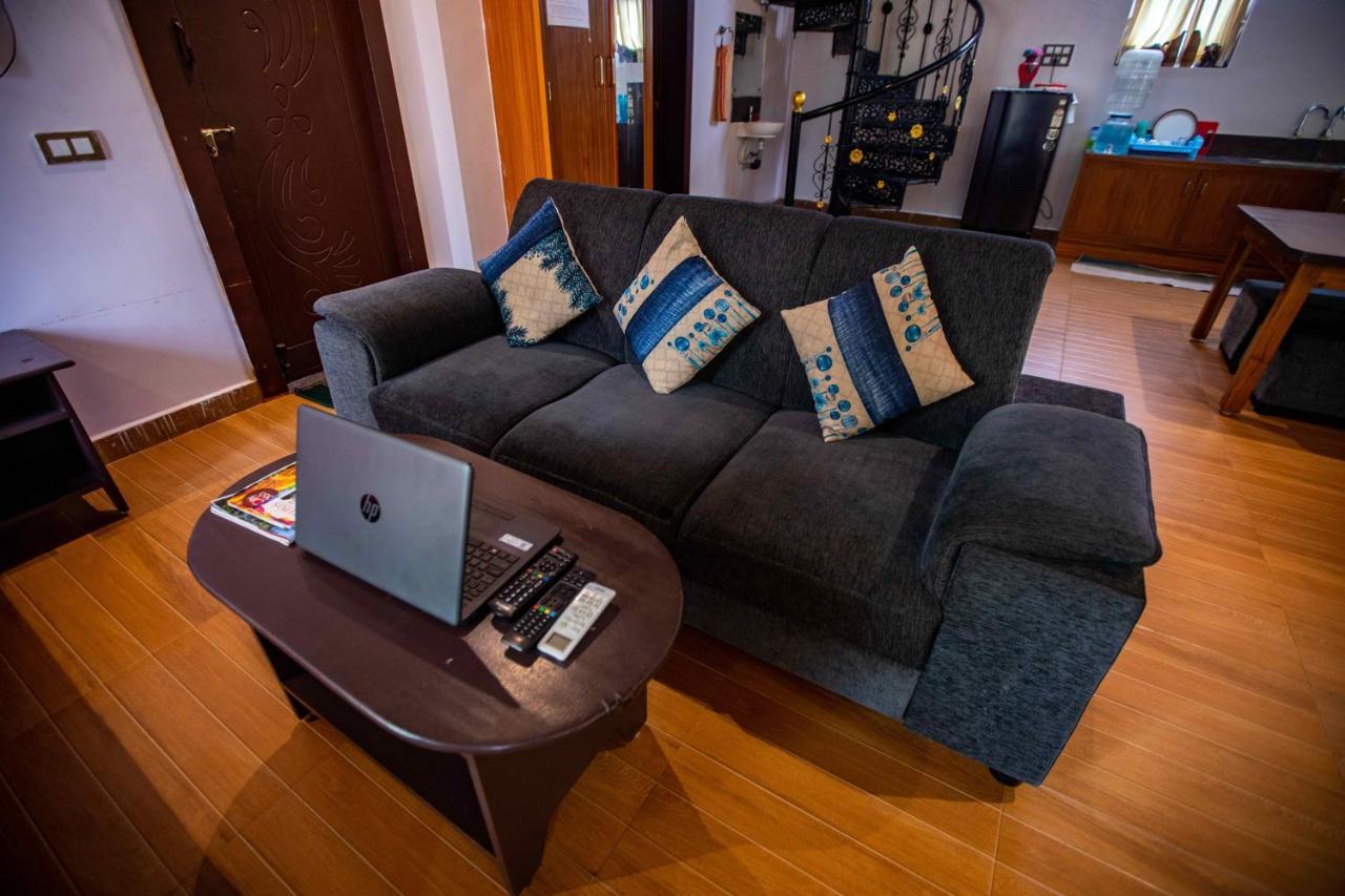 Waves Beach House بونديتْشيري المظهر الخارجي الصورة