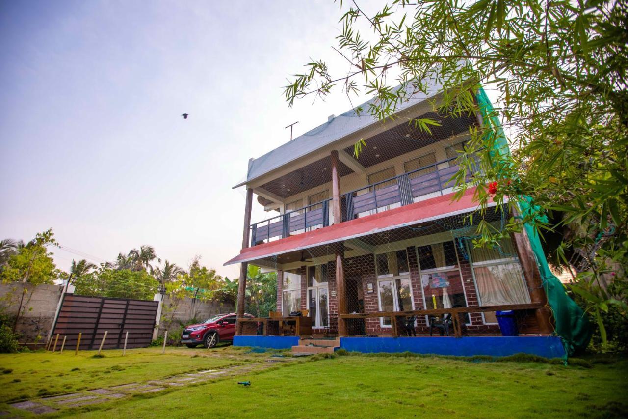 Waves Beach House بونديتْشيري المظهر الخارجي الصورة