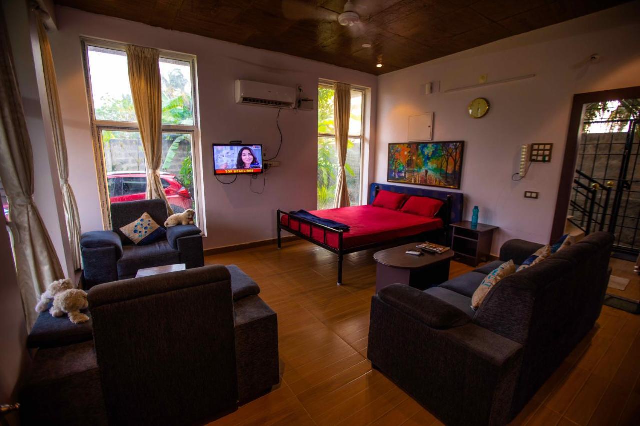 Waves Beach House بونديتْشيري المظهر الخارجي الصورة