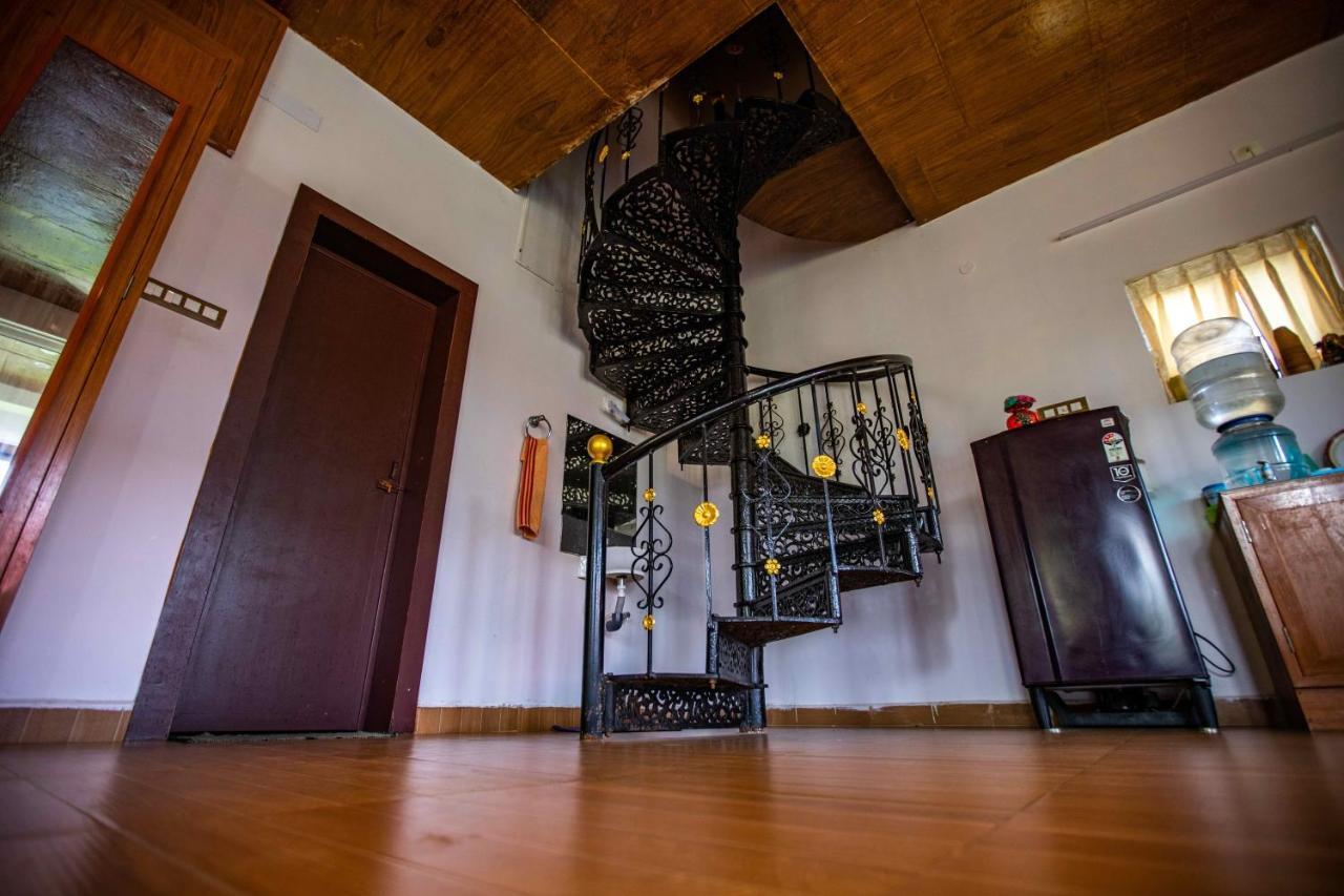 Waves Beach House بونديتْشيري المظهر الخارجي الصورة