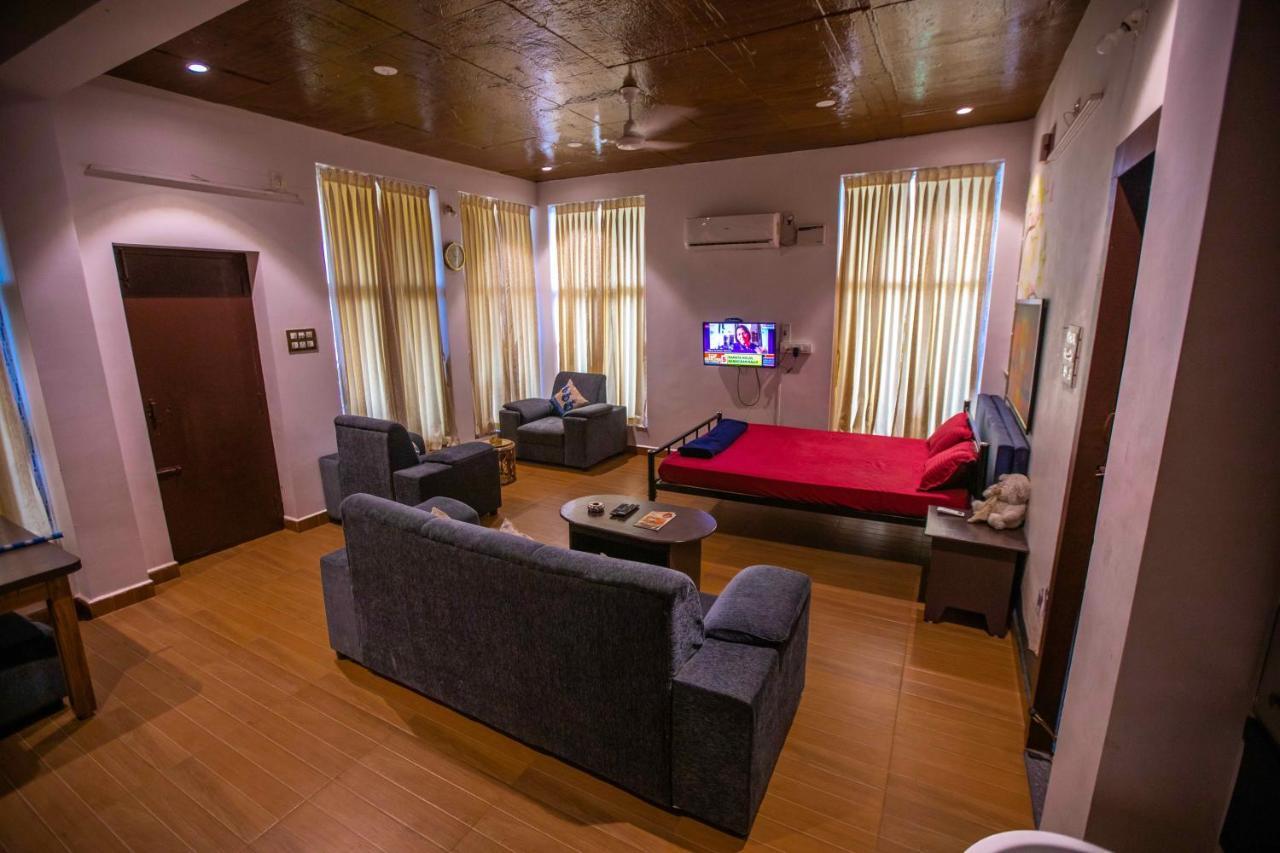 Waves Beach House بونديتْشيري المظهر الخارجي الصورة
