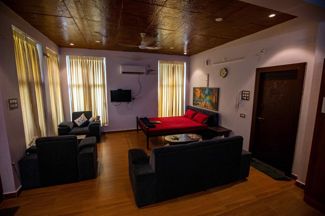 Waves Beach House بونديتْشيري المظهر الخارجي الصورة