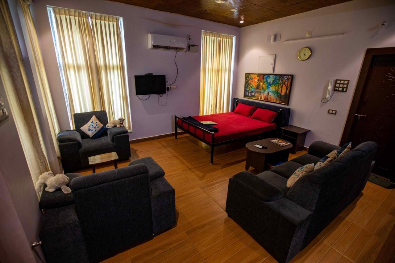 Waves Beach House بونديتْشيري المظهر الخارجي الصورة