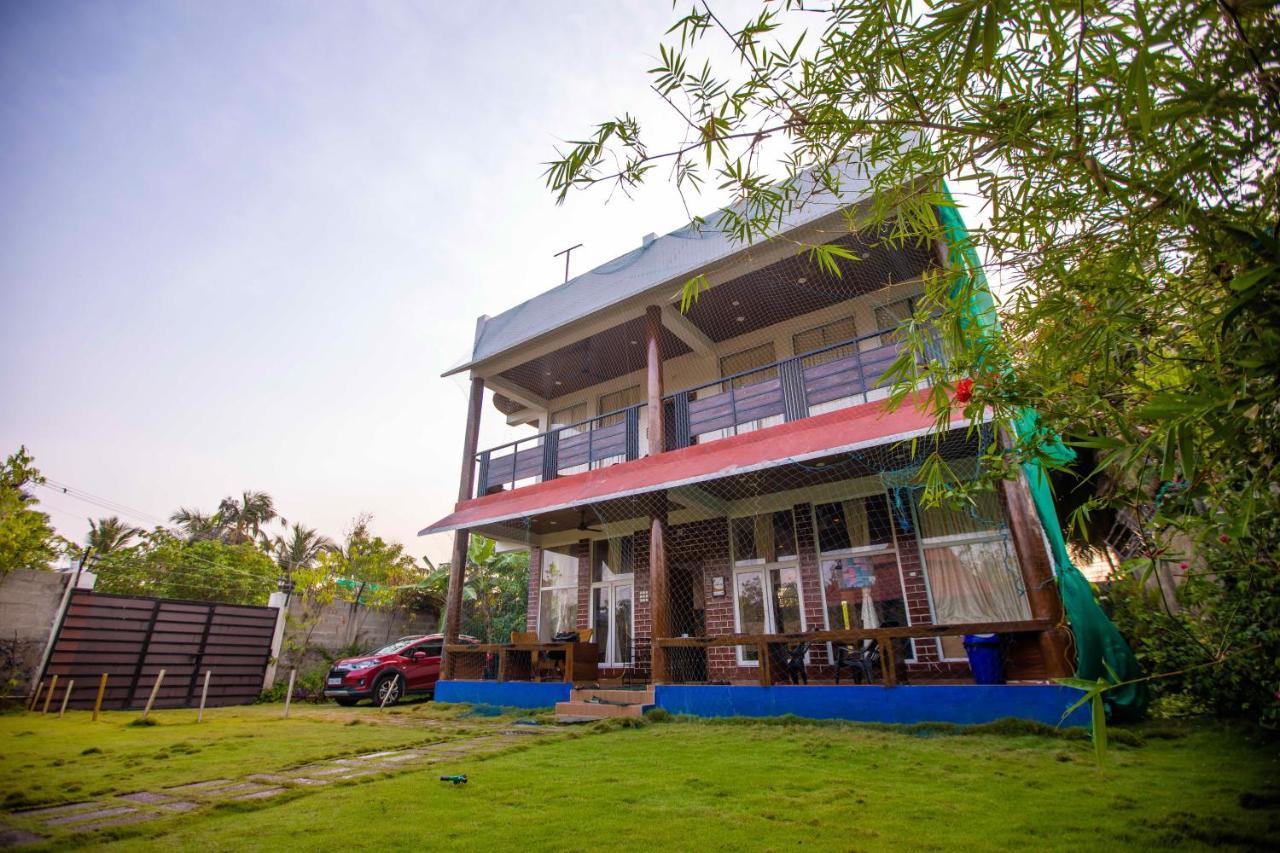 Waves Beach House بونديتْشيري المظهر الخارجي الصورة