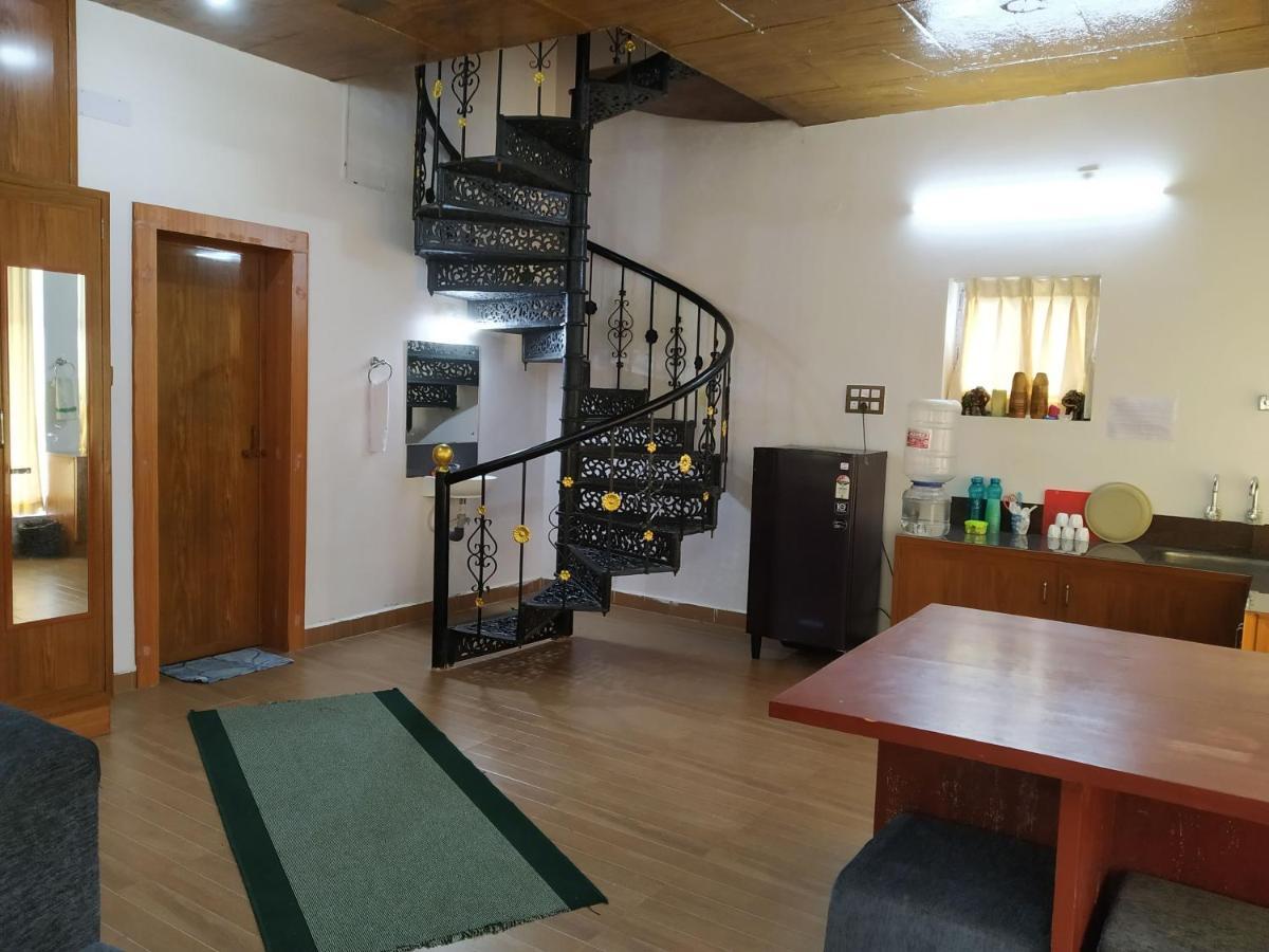 Waves Beach House بونديتْشيري المظهر الخارجي الصورة